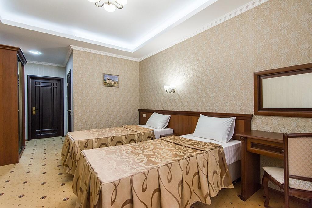 Residence park hotel. Резиденс парк отель горячий ключ. Резиденс парк-отель Residence Park Hotel горячий ключ. Краснодарский край отель номера.